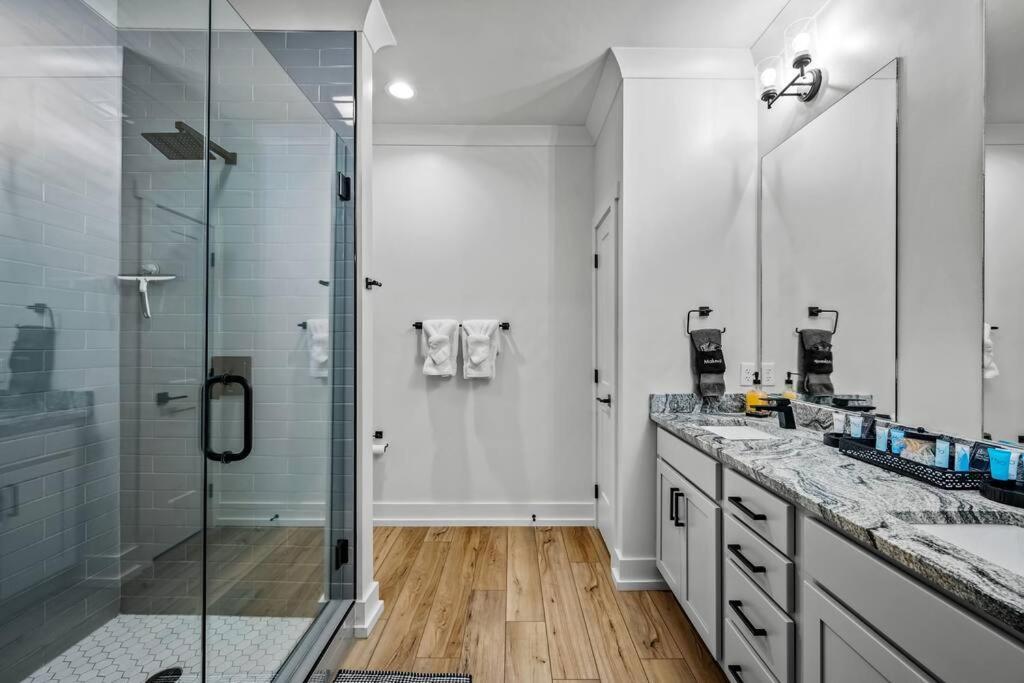 *Dog Friendly*Modern Home-Minutes To Dollywood, Gatlinburg, Smoky Mountains & Pigeon Forge! Εξωτερικό φωτογραφία