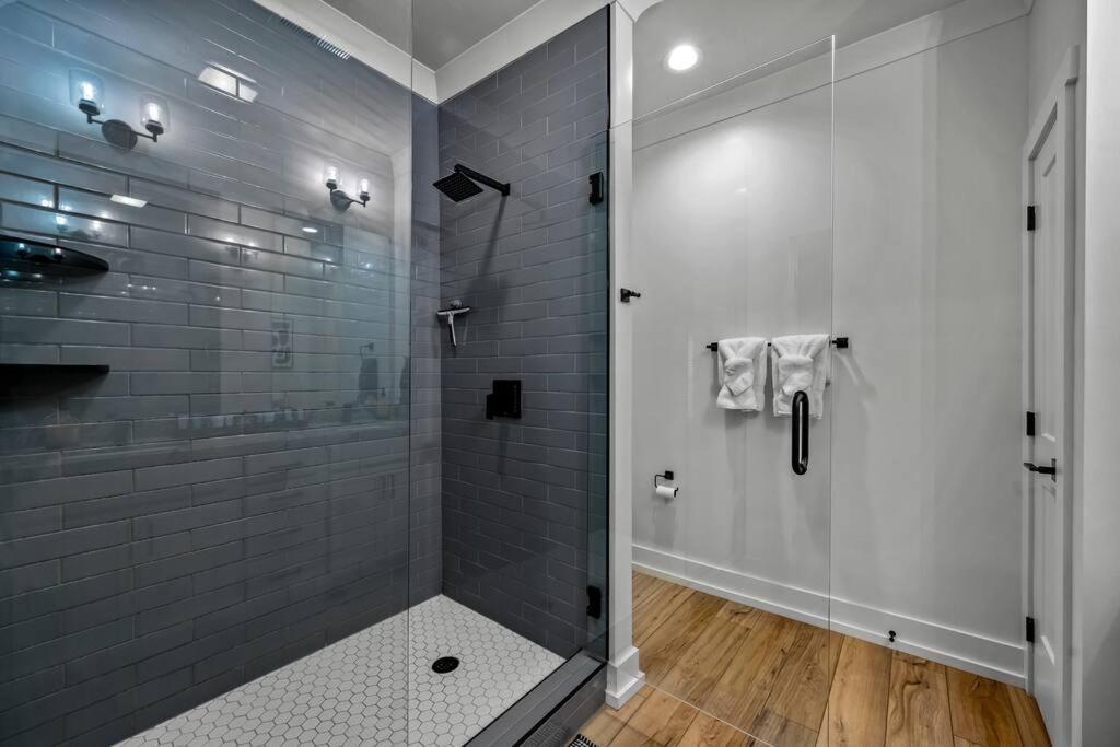 *Dog Friendly*Modern Home-Minutes To Dollywood, Gatlinburg, Smoky Mountains & Pigeon Forge! Εξωτερικό φωτογραφία