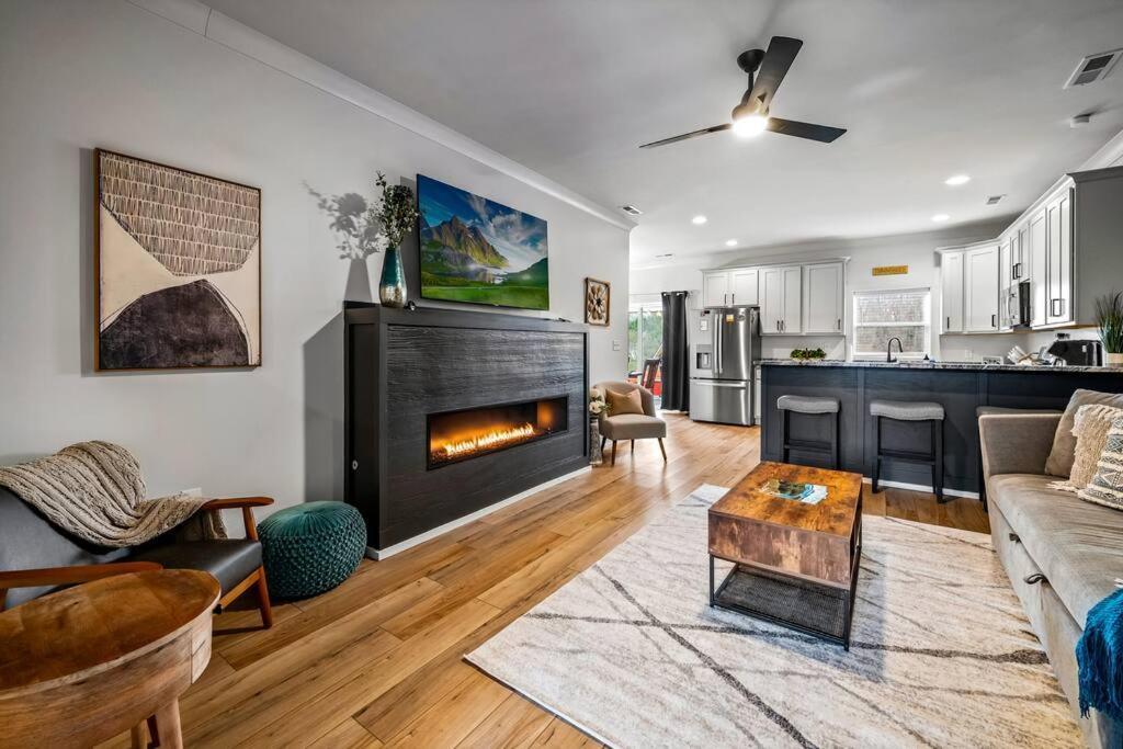 *Dog Friendly*Modern Home-Minutes To Dollywood, Gatlinburg, Smoky Mountains & Pigeon Forge! Εξωτερικό φωτογραφία