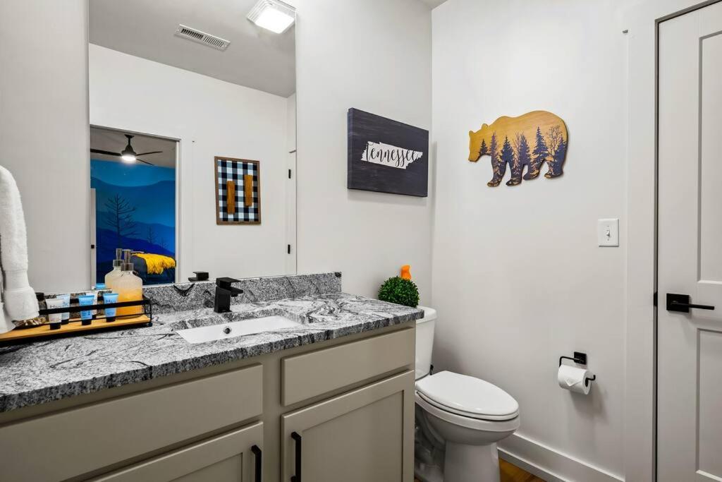 *Dog Friendly*Modern Home-Minutes To Dollywood, Gatlinburg, Smoky Mountains & Pigeon Forge! Εξωτερικό φωτογραφία